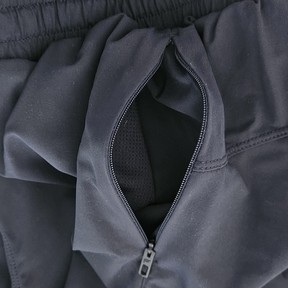 Fabletics Shorts - Picture 5 of 5